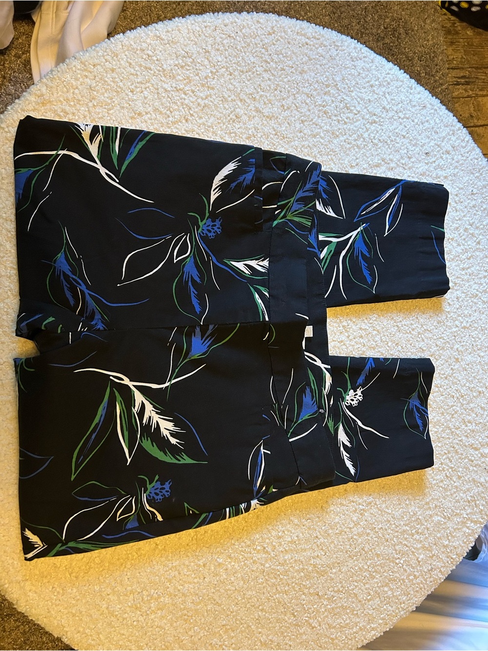 Chico's Black Cropped Wide-Leg Pants with Blue, Green & White Leaf Print